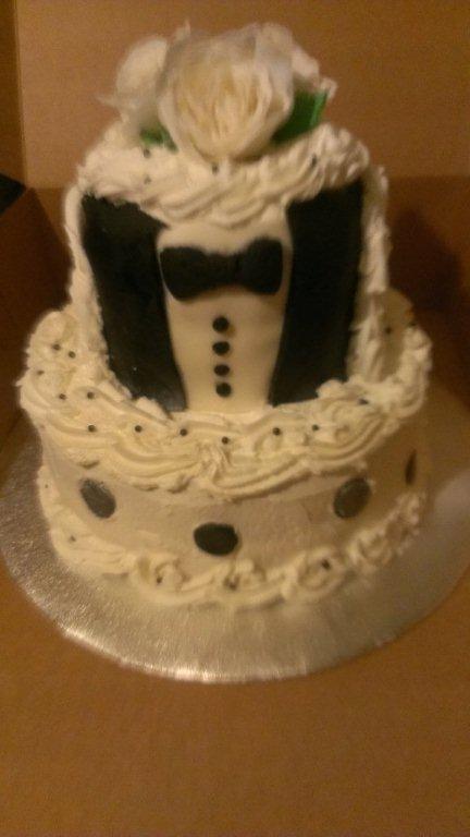Man's engagement cake-